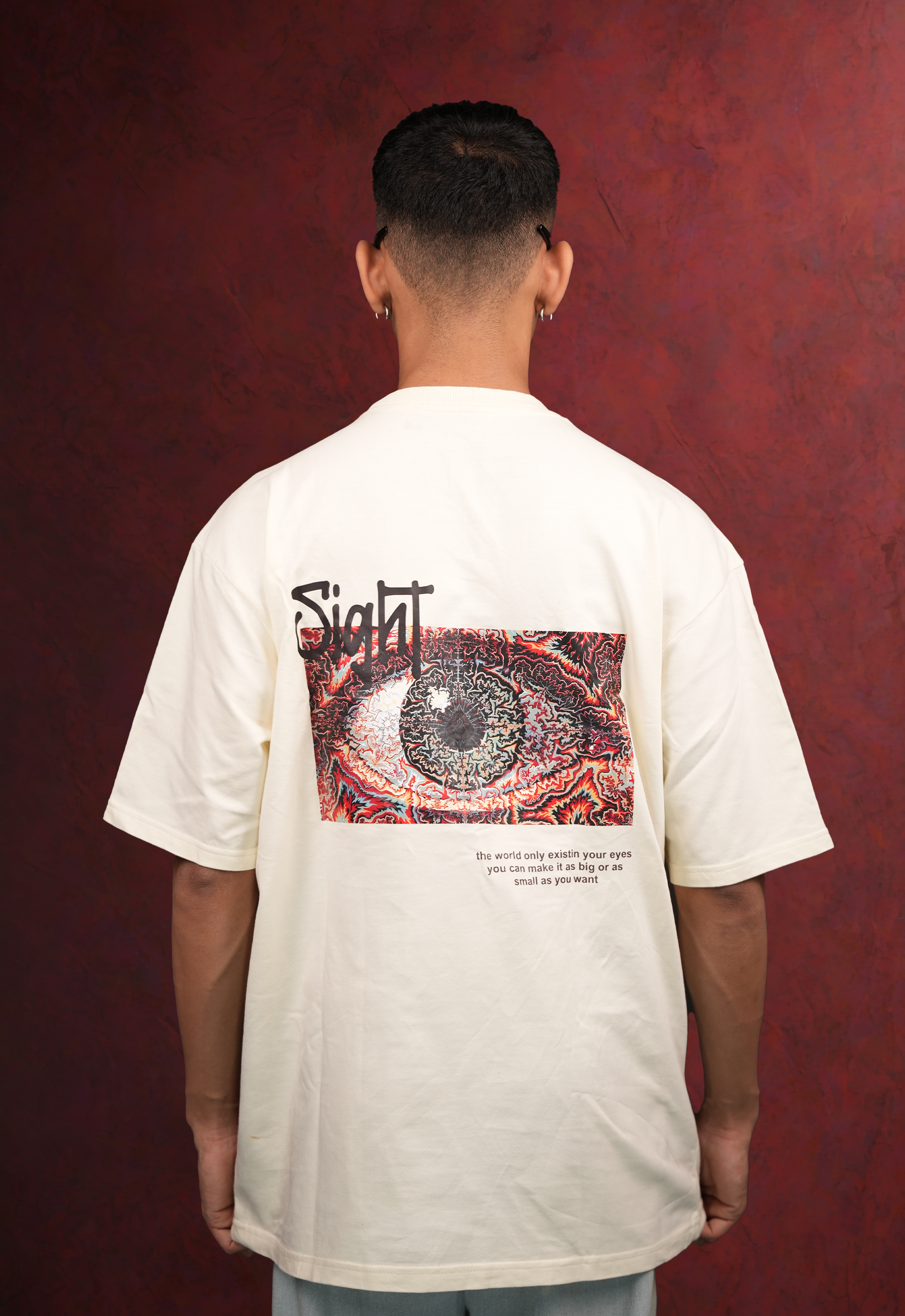 Home sight – graphic eye oversized tee